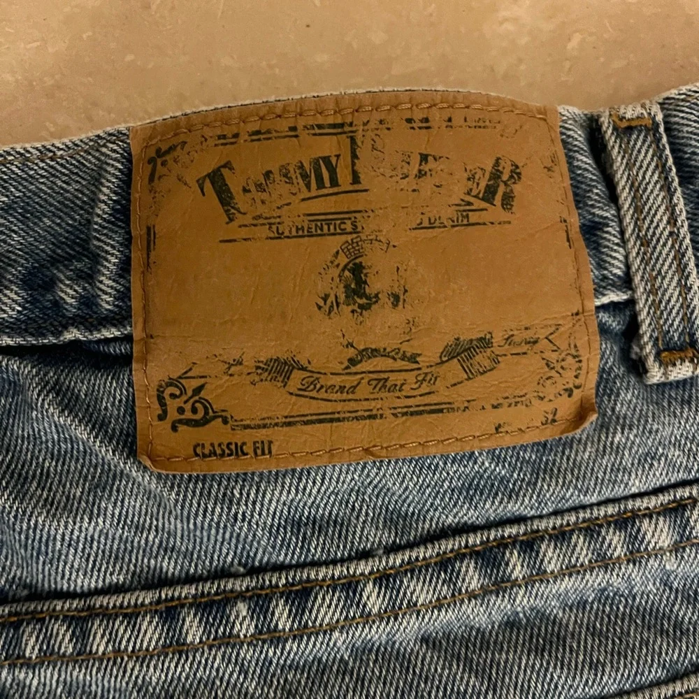 Tommy Hilfiger vintage denim shorts - Picture 3 of 5